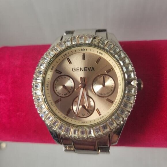 Geneva Women's Silver Tone Rose Face Watch Missing Crystals Japan Movement - Picture 1 of 6